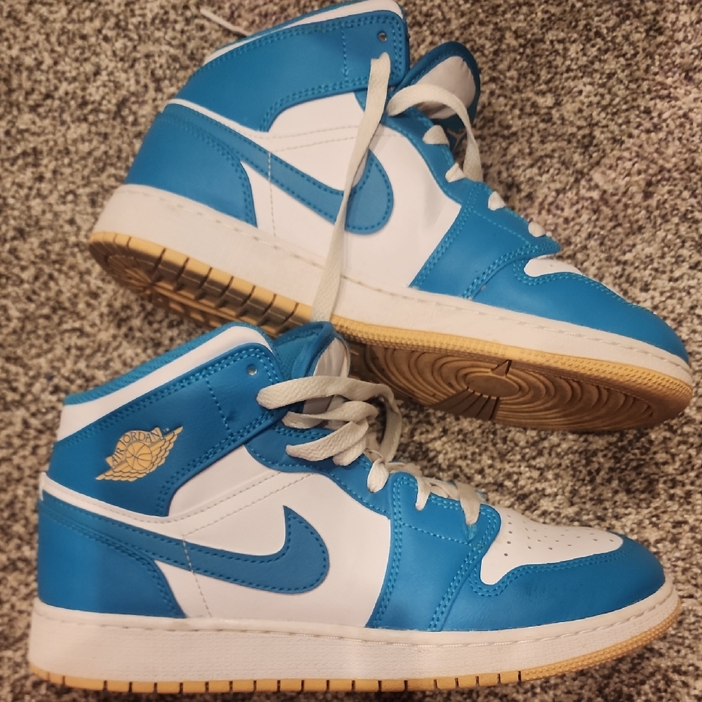Nike Air Jordan Teal And white